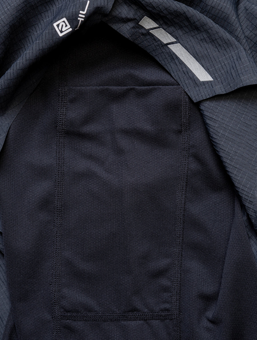Ronhill Men's Tech Race Twin Short in All Black - thigh tuck pocket detail