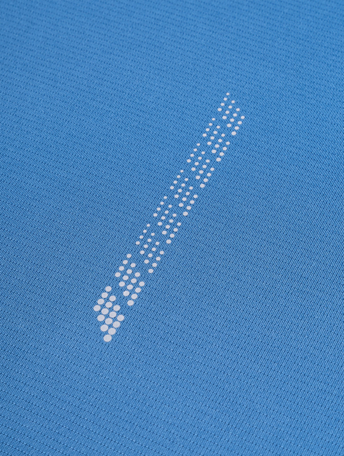 Ronhill Men's Tech Reflect L/S Tee in Glacier/Reflect - Detail Reflective Stripe Diagonal