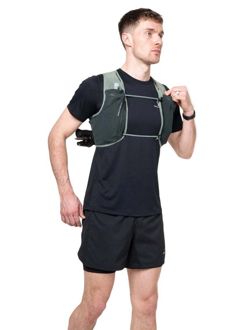 Ronhill Solus 5L Running Vest in Laurel/Dark Laurel - detail, 10
