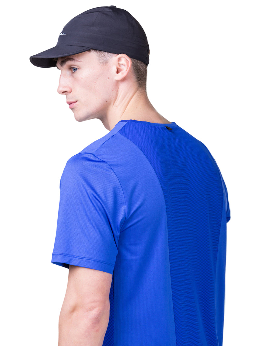 Ronhill Sunlight Cap in All Black - worn, side