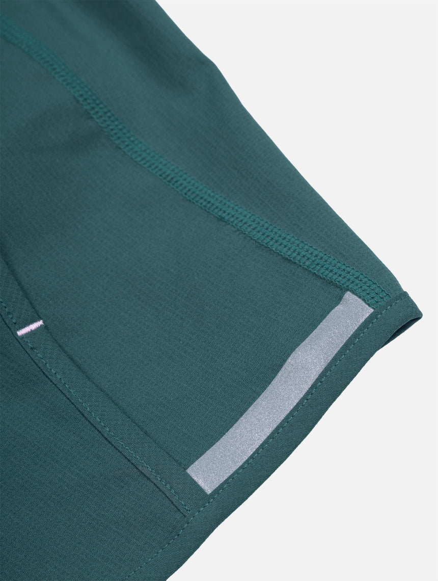 Ronhill Women's Tech 4.5" Short in Evening Haze/Seafoam - detail, 11