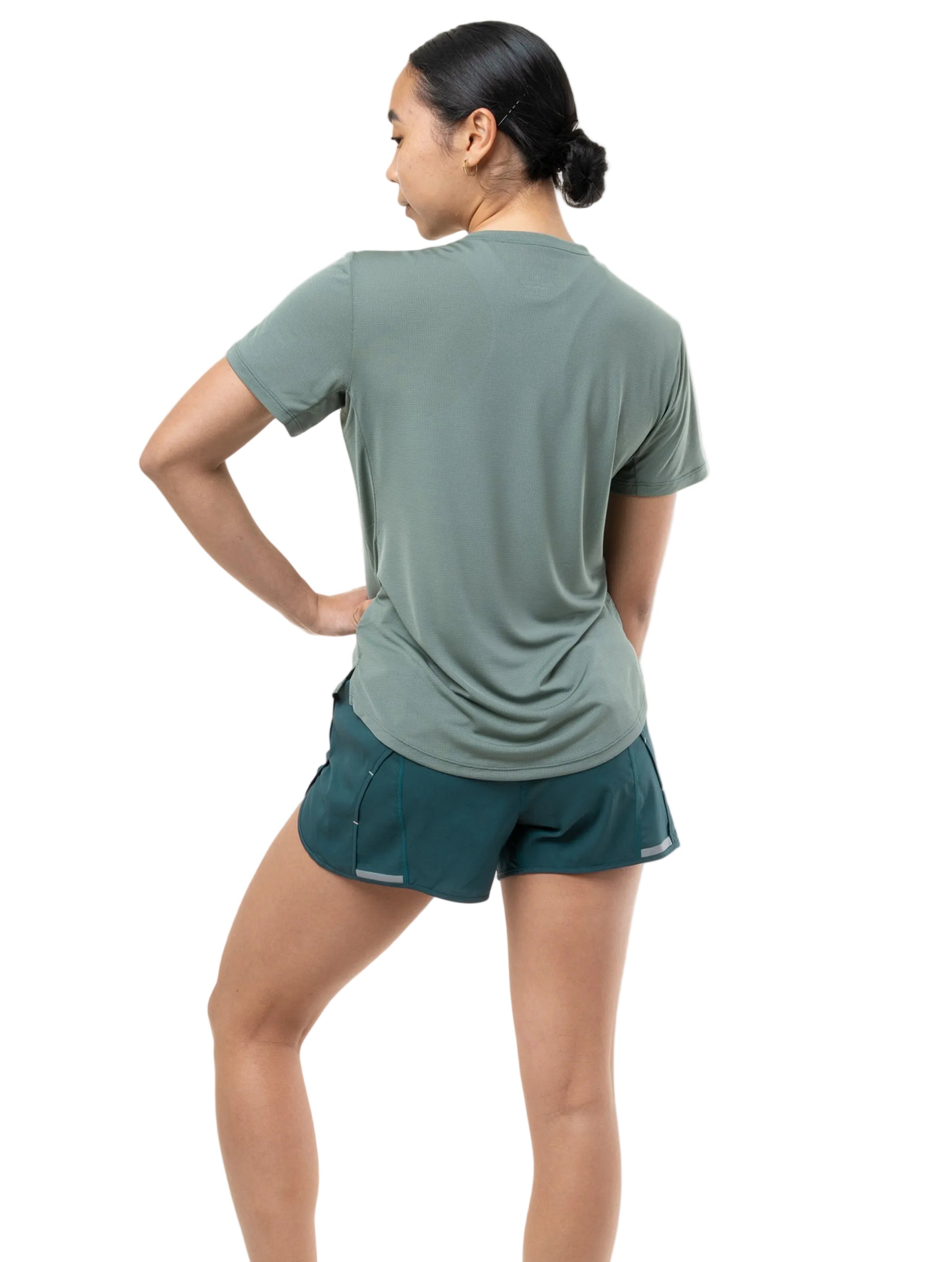 Ronhill Women's Tech 4.5" Short in Evening Haze/Seafoam - detail, 4