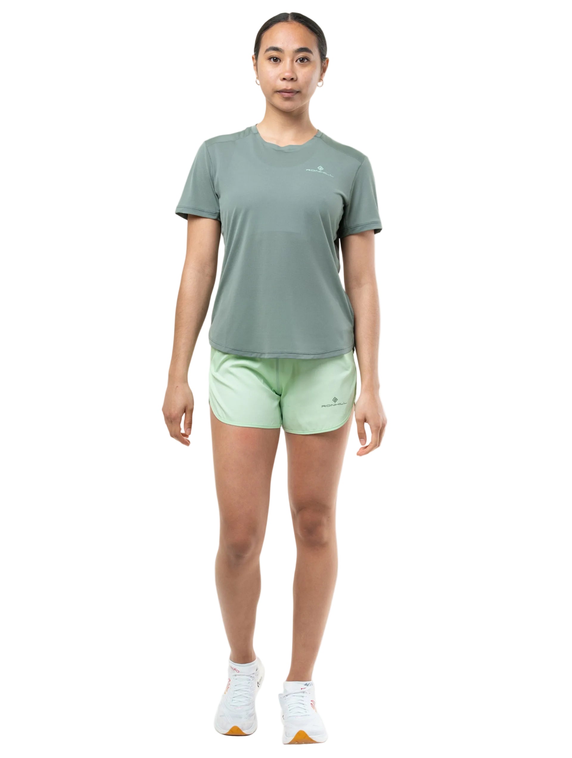 Ronhill Women's Tech 4.5" Short in Seafoam/Laurel - detail, 4