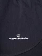 Ronhill Women's Tech 4.5" Twin Short in All Black - detail