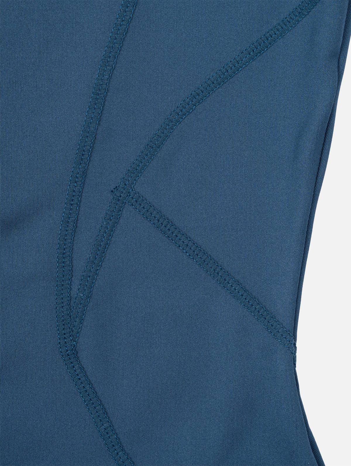 Ronhill Women's Tech Contour Jacket in Evening Haze - collar and zip detail