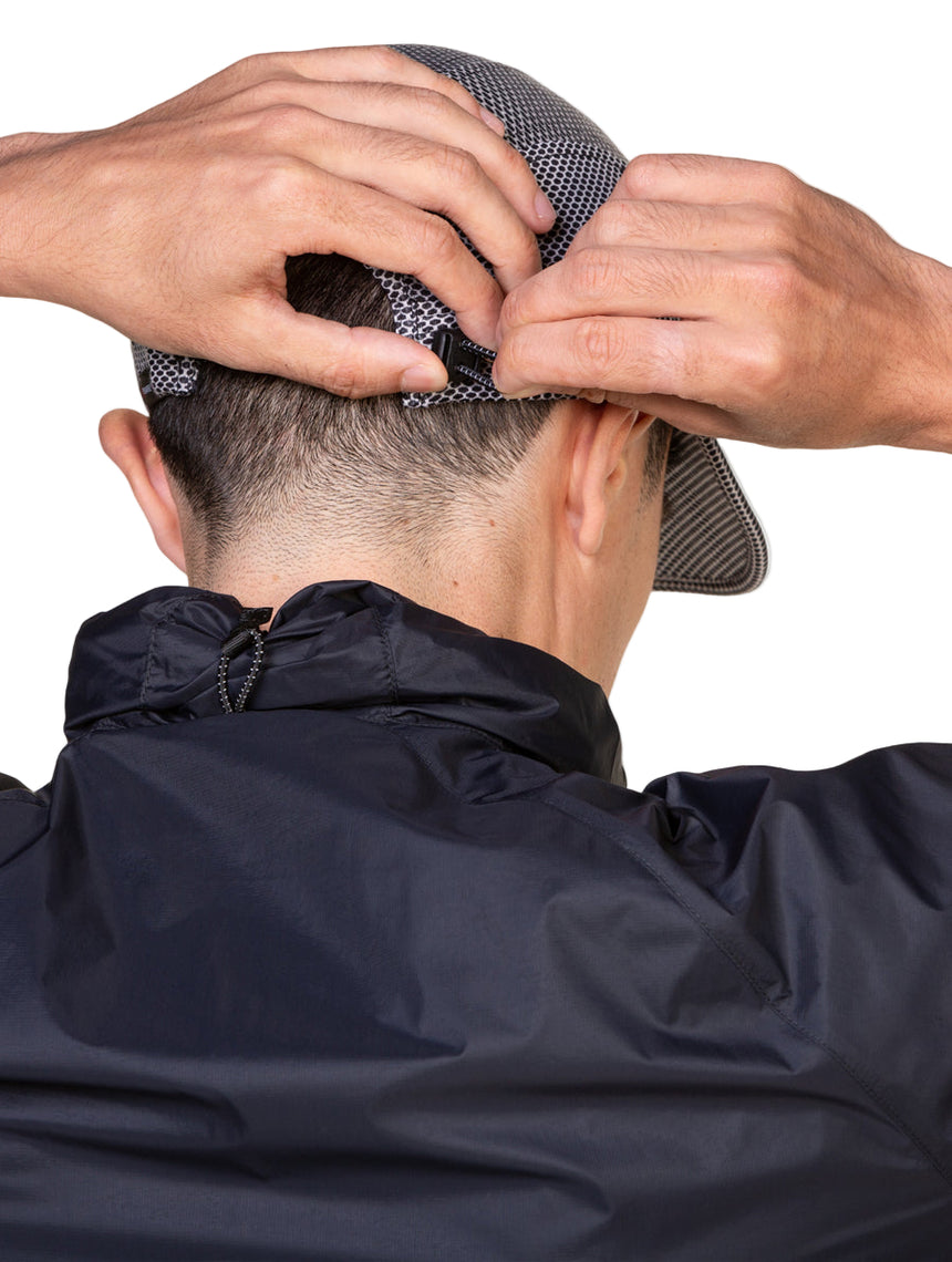 Ronhill Golden Hour Cap Outdoor Action Black Matrix- Adjustable bungee cord