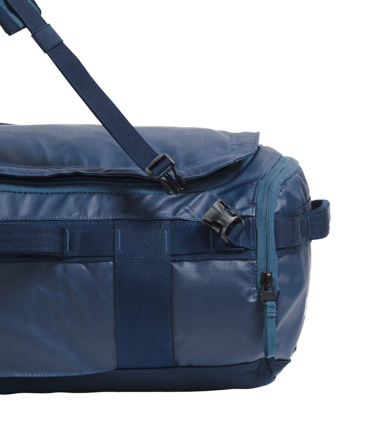 The North Face Base Camp Voyager 32L Shady Blue/Summit Navy - lifestyle shot showing 32 litre capacity and travel functionality