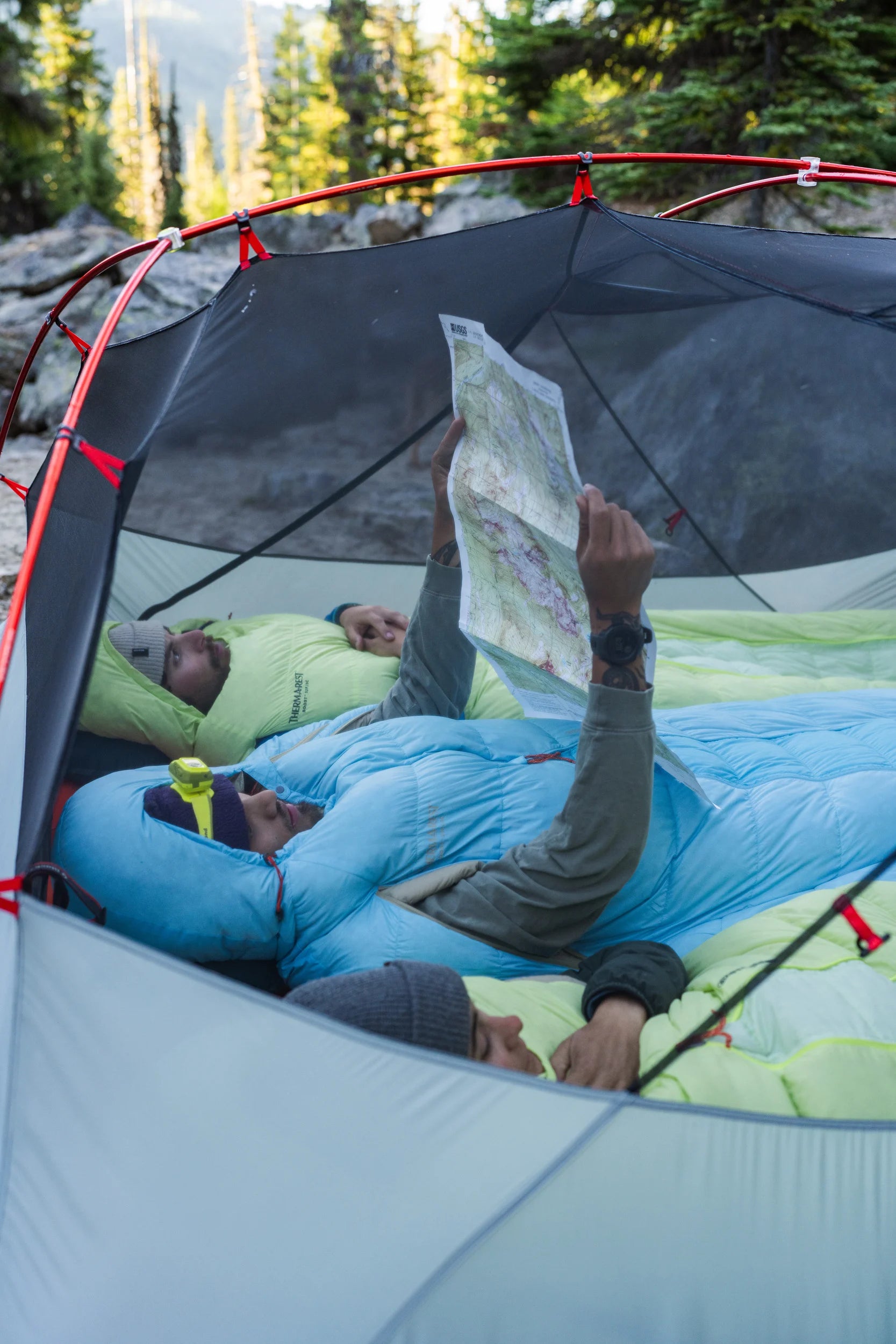 Thermarest Boost 650 20F/-6C Sleeping Bag Outdoor Action- In use