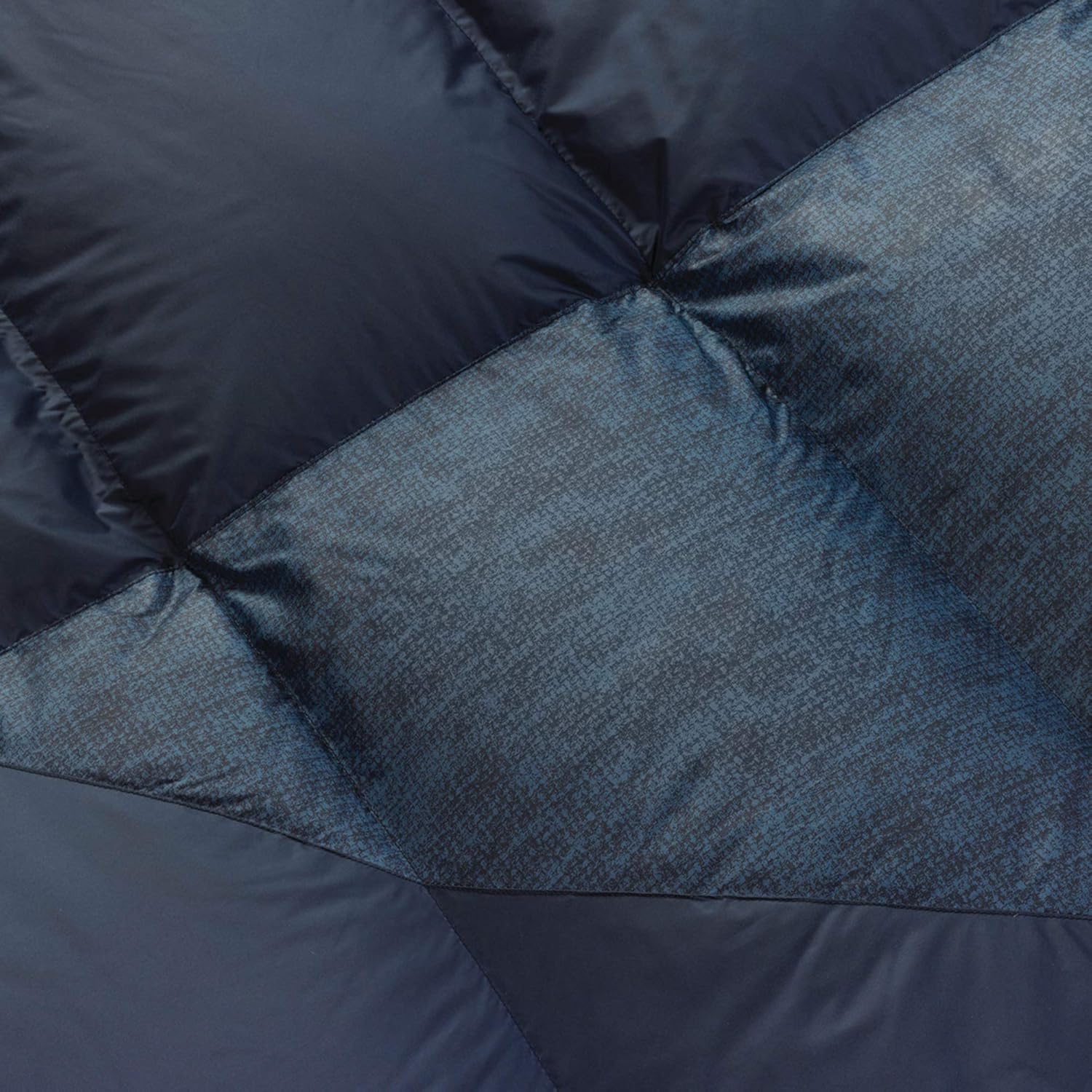 Thermarest nRamble Down Double Blanket Outdoor Action- Fabric