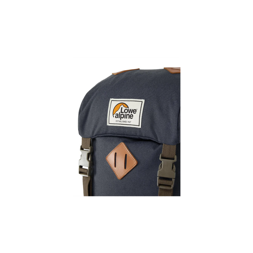 Lowe AlpineLowe Alpine Klettersack 30 BackpackOutdoor Action