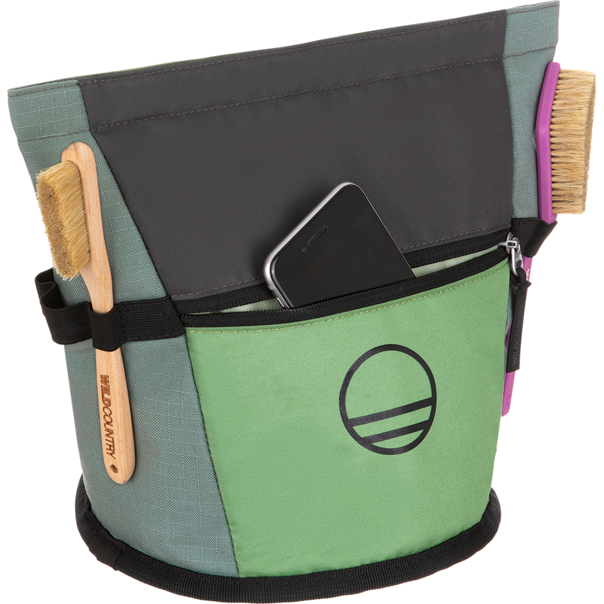 Wild Country Climbing Sequence Chalk Bucket Outdoor Action Green Ivy/Marsh/Onyx - Front Angled