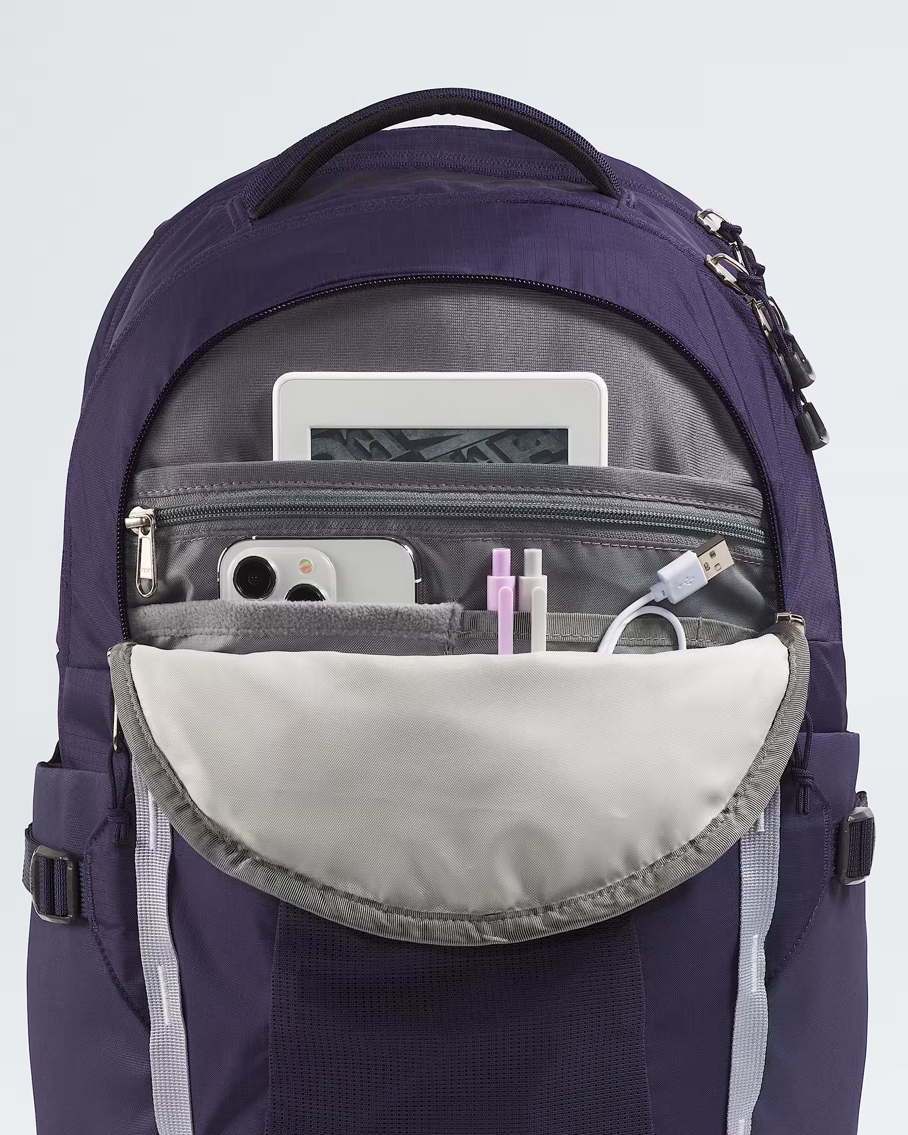 The North Face Women's Recon Backpack in Eternal Purple/Blue Flax - laptop compartment detail