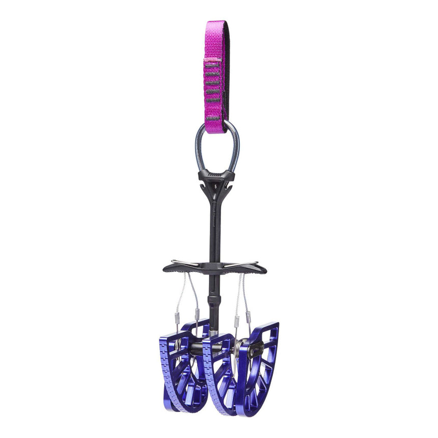 Black DiamondBlack Diamond Camalot™ C4Outdoor Action