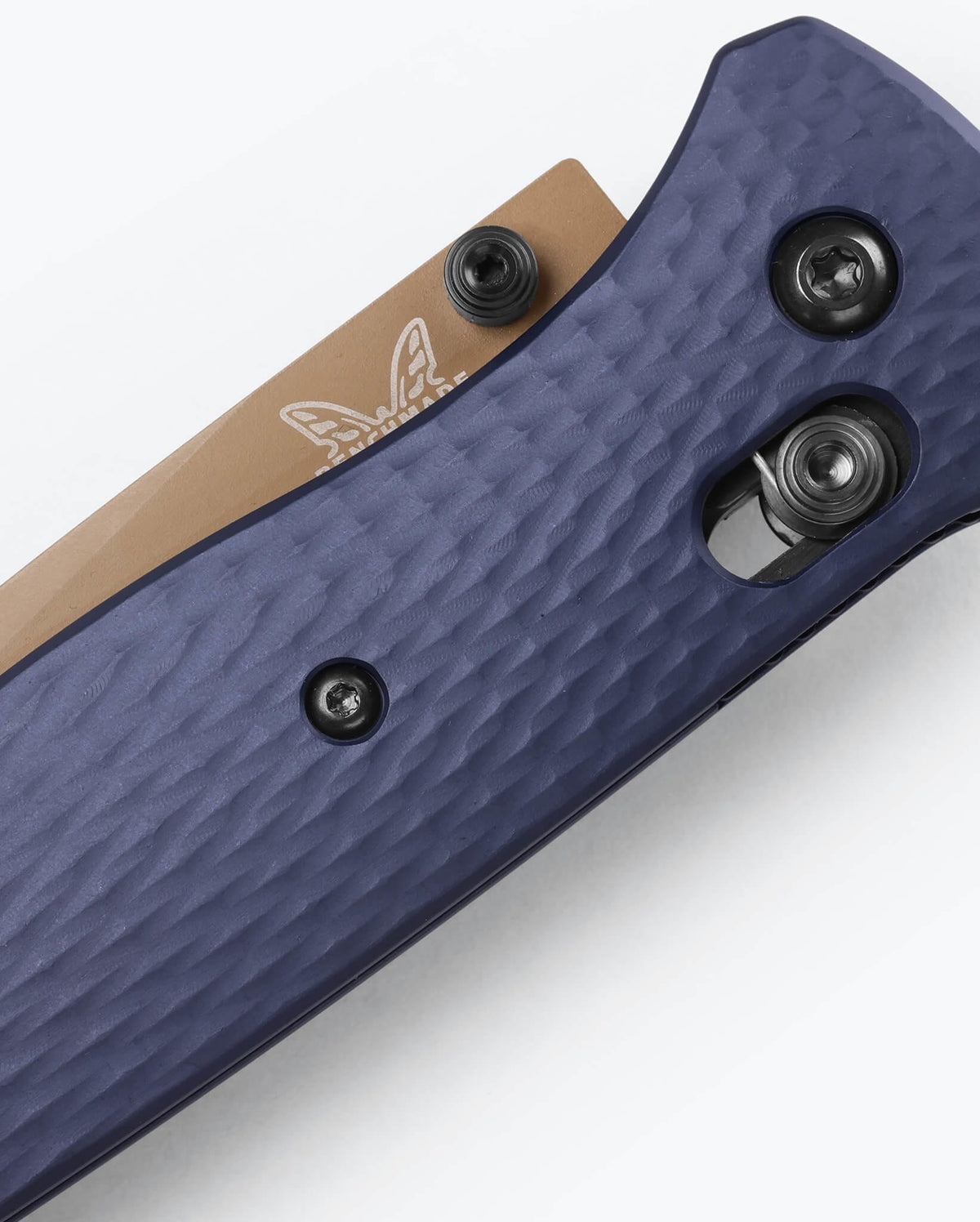 Benchmade Bailout 537FE-02 Crater Blue, AXIS lock detail