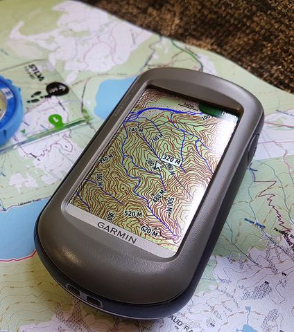 Topo4GPS New Zealand Topographic Maps for Garmin GPS - MicroSD card and adaptor