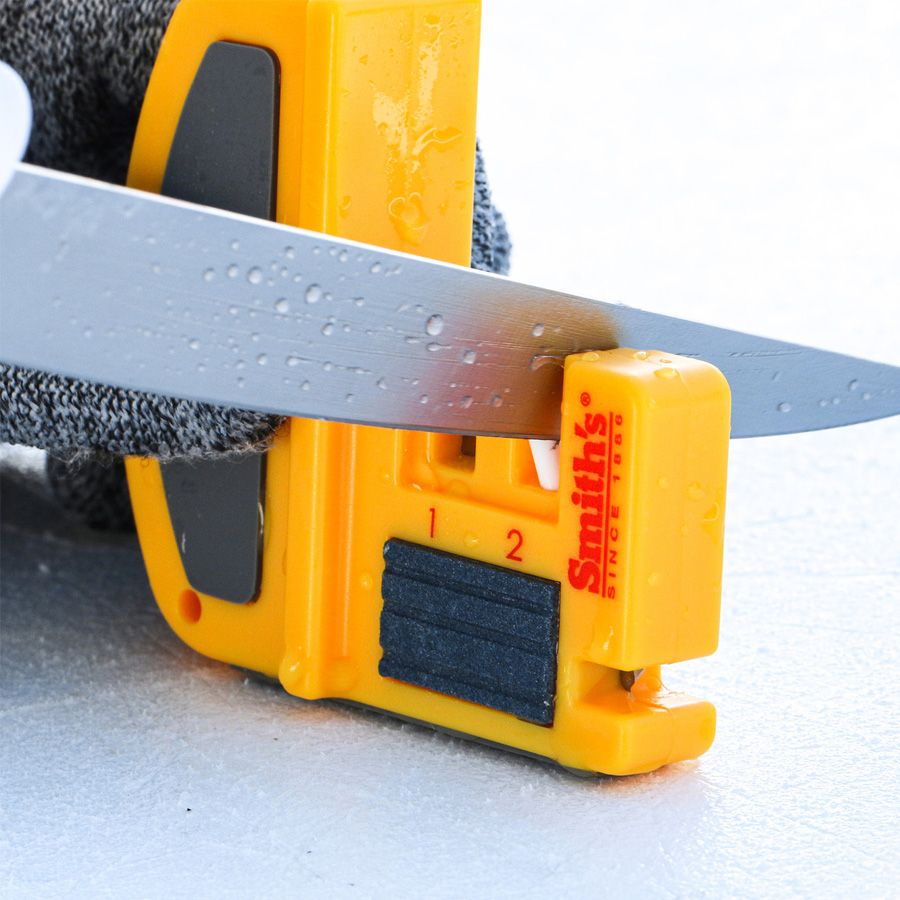 Smith's Deluxe Fillet Knife and Hook Sharpener - detail 3
