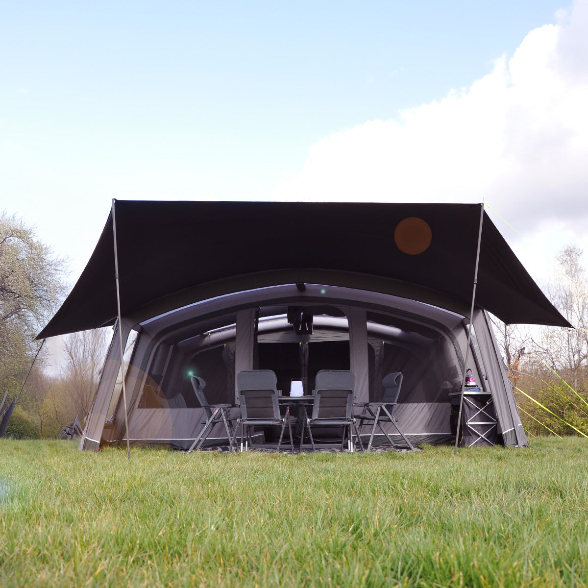 Holawild AirTek Sherwood 8.0 Inflatable Family Tent - Sherwood 8.0 Lifestyle Low