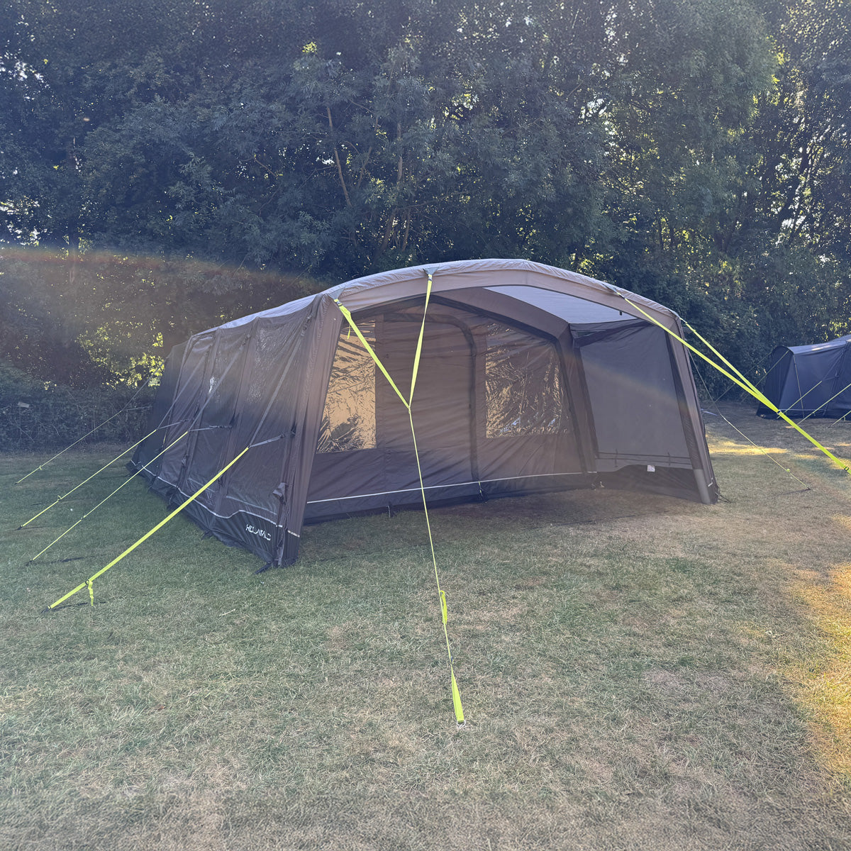 Holawild AIRTEK SHERWOOD 6.0 Inflatable Family Tent - 5 abe6845b c4f3 4e05 b027 3d1028d2c50a