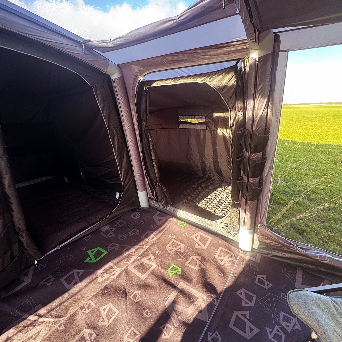 Holawild AIRTEK PARKHURST 4.0 Inflatable Family Tent (2025) - Parkhurst 4.0 Interior