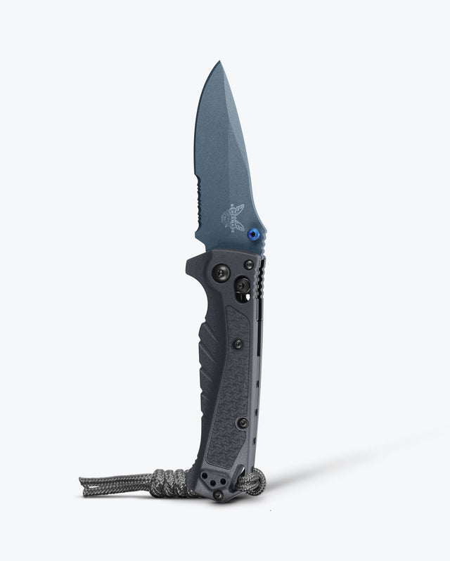 Benchmade Mini Adira 18065SBT-01, vertical view
