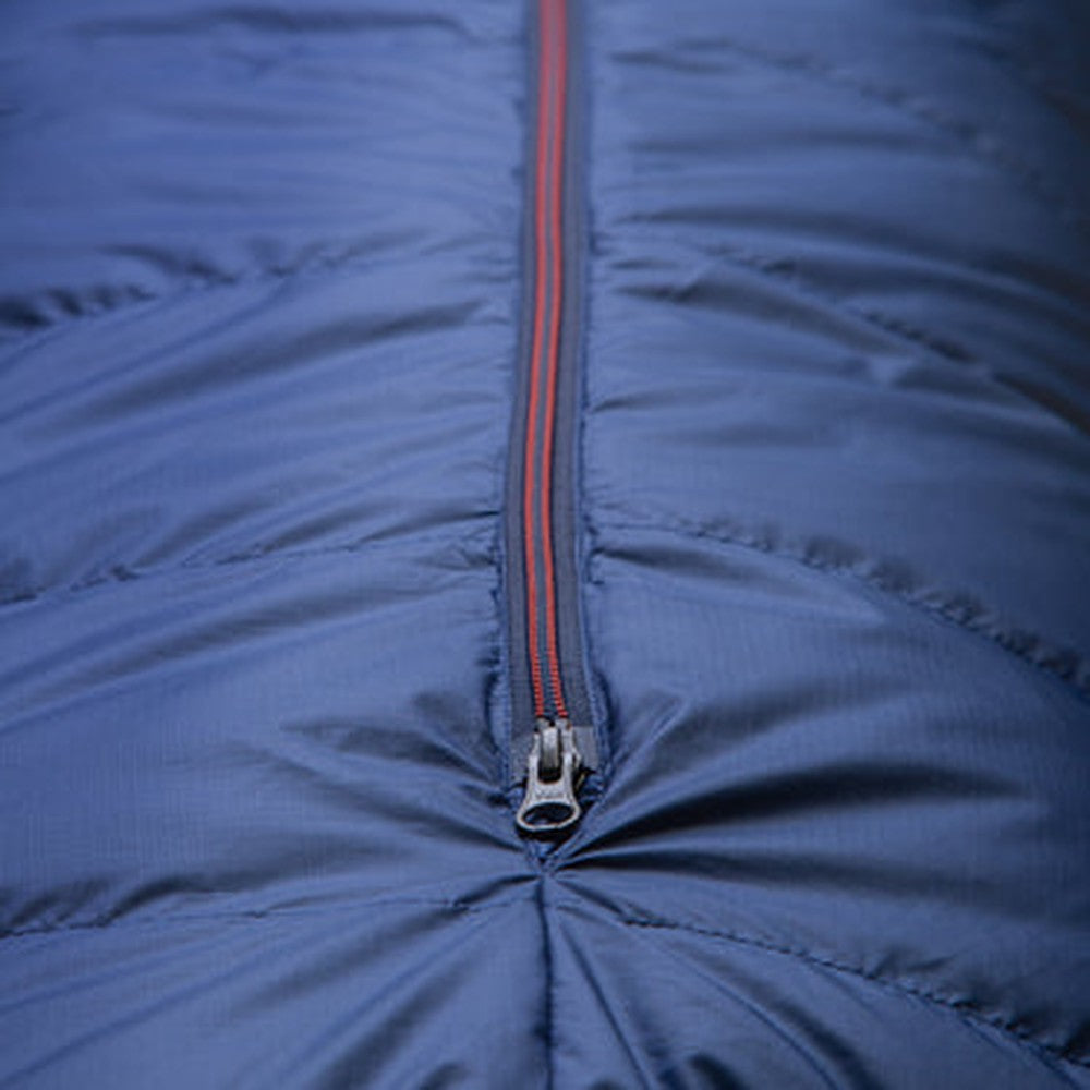 5-baffle hood with drawcord collar and Lode Lock magnetic closure detail on Mountain Equipment Classic Eco 500 Sleeping Bag in Dusk