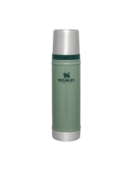 Stanley Classic Legendary Bottle 0.59 L in Hammertone Green - product view 1