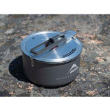 MSR Ceramic Solo Pot Outdoor Action- Talon™ pot handle