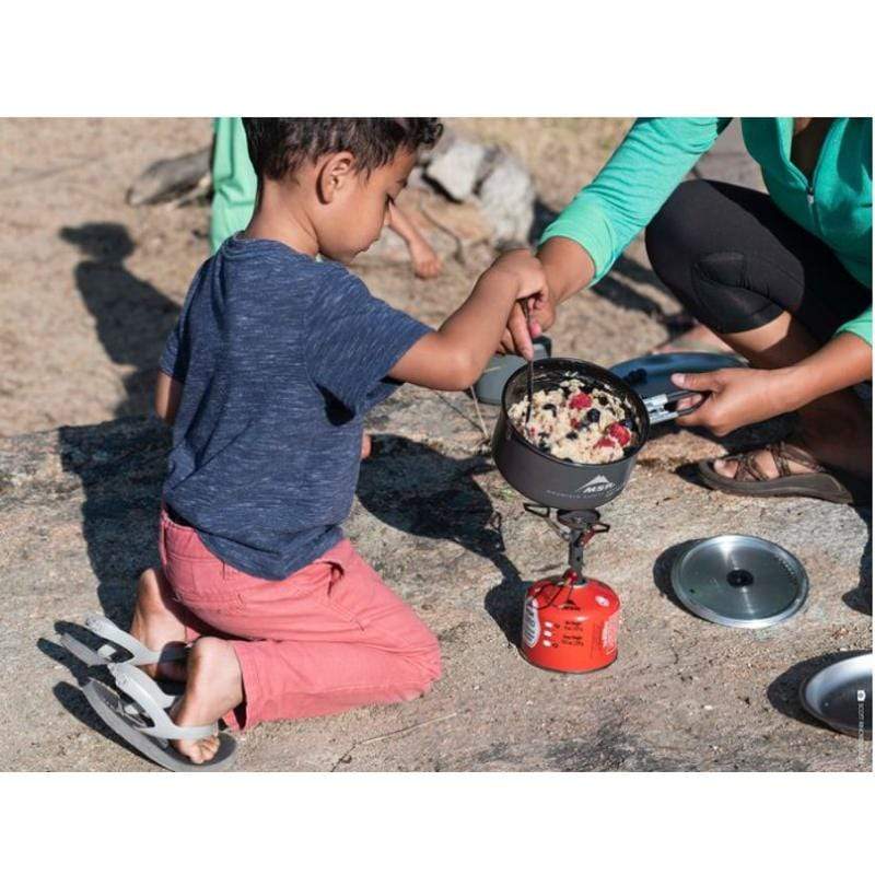 MSR Ceramic Solo Pot Outdoor Action- product in use(2)